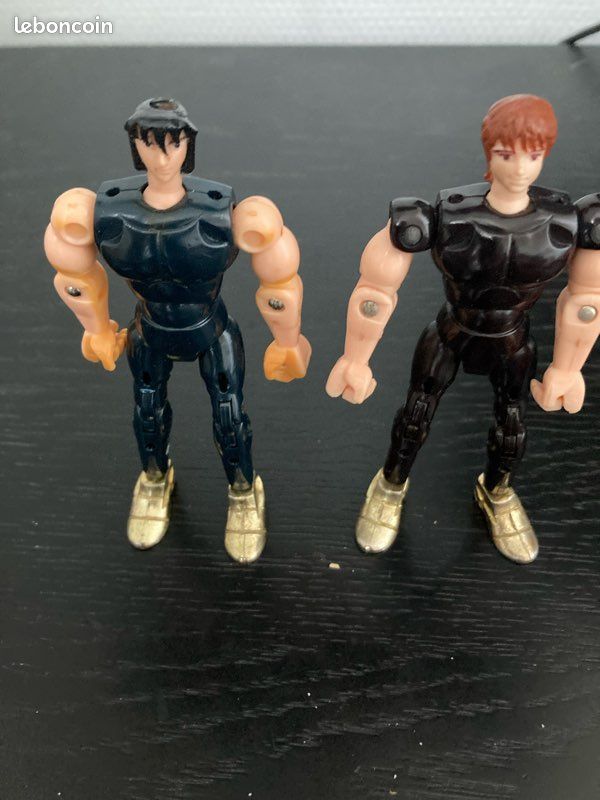 Lot D’accessoires Saint Seiya – Chevaliers Du Zodiaque (1986-1988) – Occasion