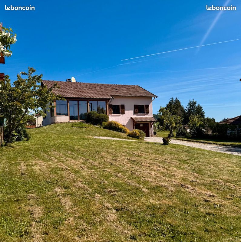 Maison 4 pièces 103 m² · à Matour · 103 m² · 860 €/mois