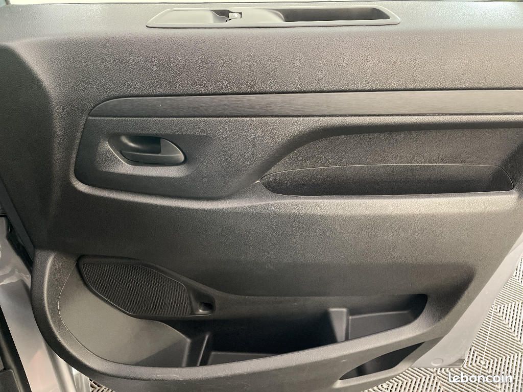 Toyota PROACE COMBI MC23 Long 2.0L 140 D-4D BVM6 Dynamic Confort (image 20)