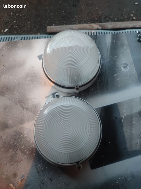 Lampe extérieur (image 1)