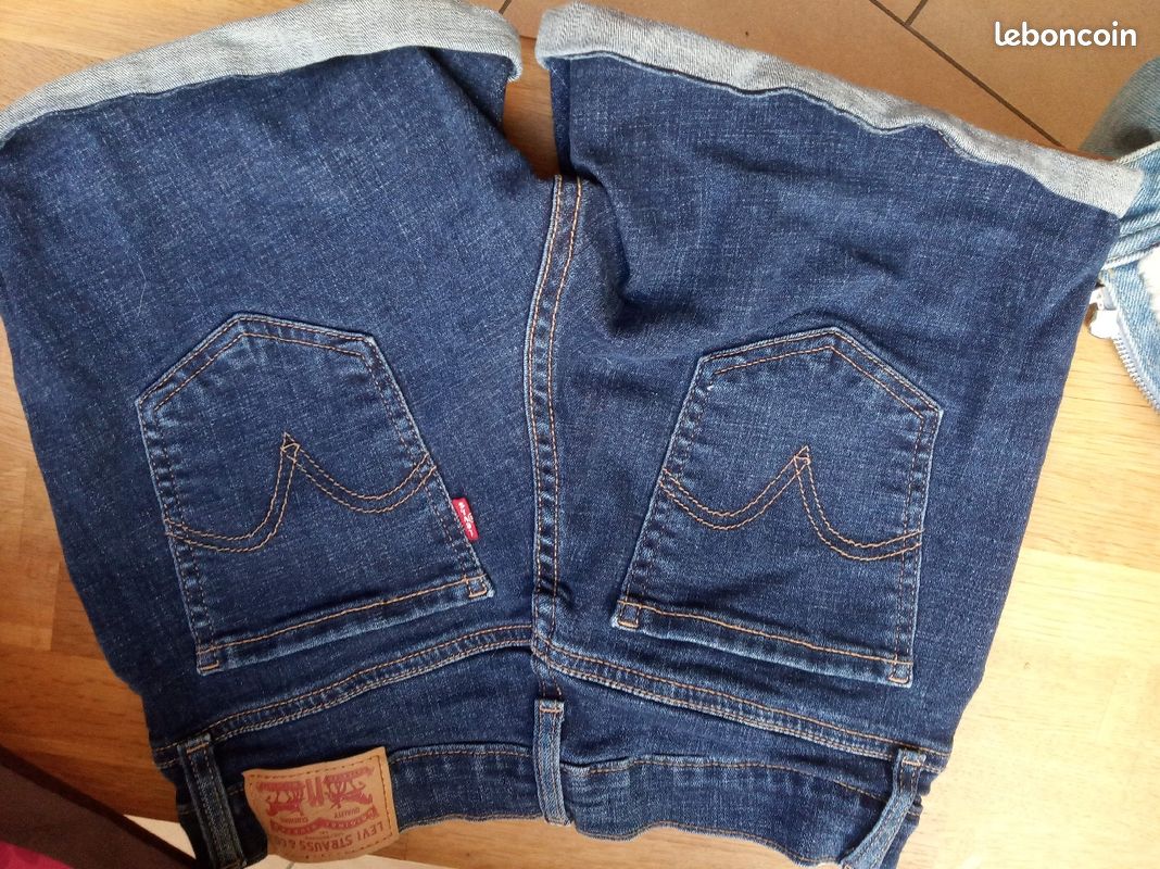 Vends short Levi's (image 1)