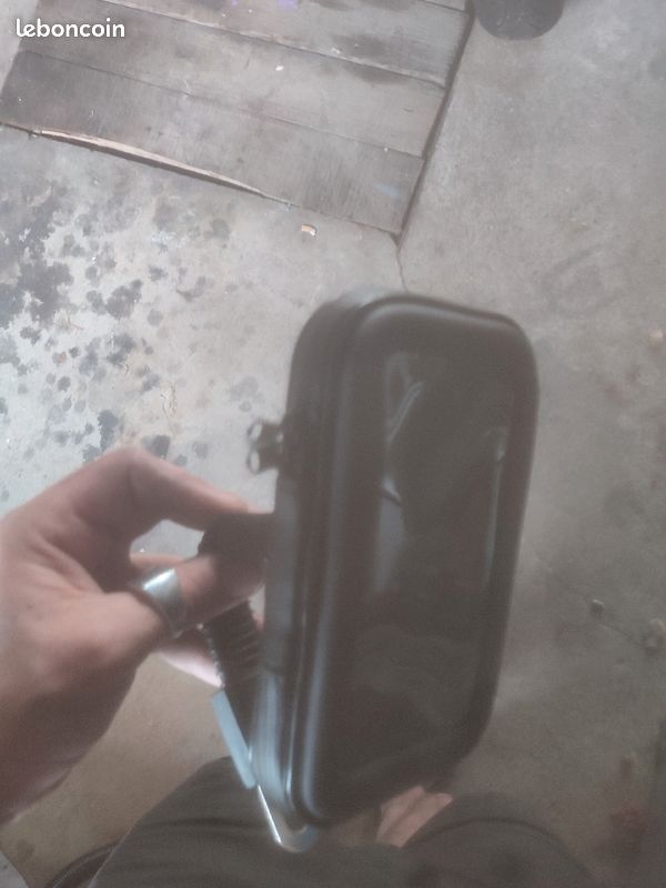 Porte téléphone (image 1)