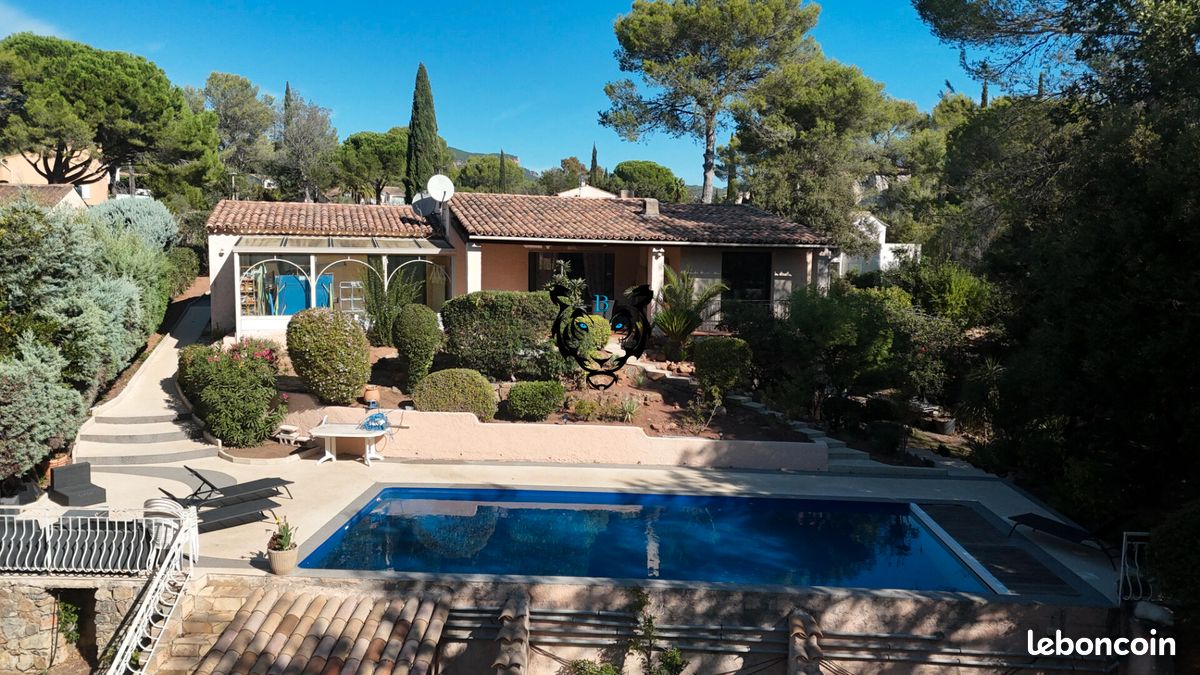 Maison 5 pièces 137 m² · à Roquebrune-sur-Argens · 137 m² · 649 000 €