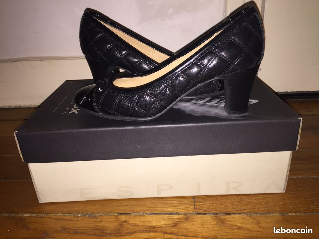 Escarpin GEOX en cuir noir (image 1)