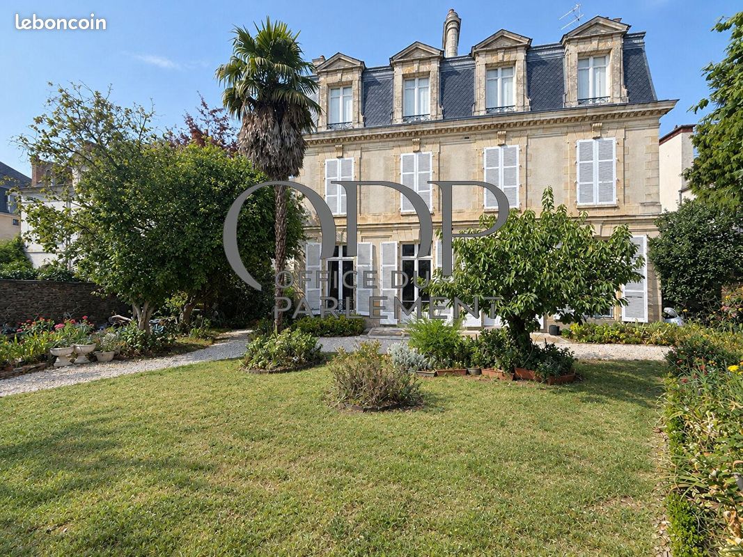 Appartement 7 pièces 185 m² · à Rennes · 185 m² · 992 750 €