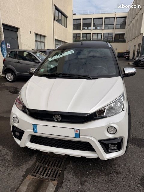 Aixam crossover premium - voiture sans permis (image 1)