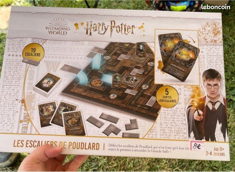 Jeu De Société Harry Potter - Les Escaliers De Poudlard - Jeu De Stratégie à Partir De 8 Ans