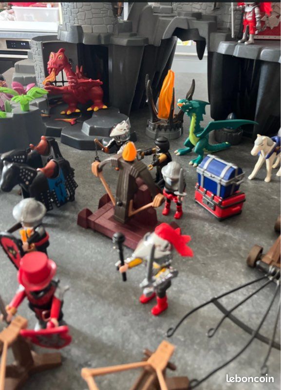 Gros Lot Playmobil Vintage - La Citadelle Du Dragon Rouge 4835 Et Additifs