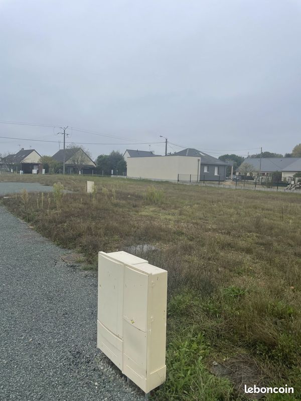 Terrain 504 m² · à Rives-du-Loir-en-Anjou · 504 m² · 83 160 €