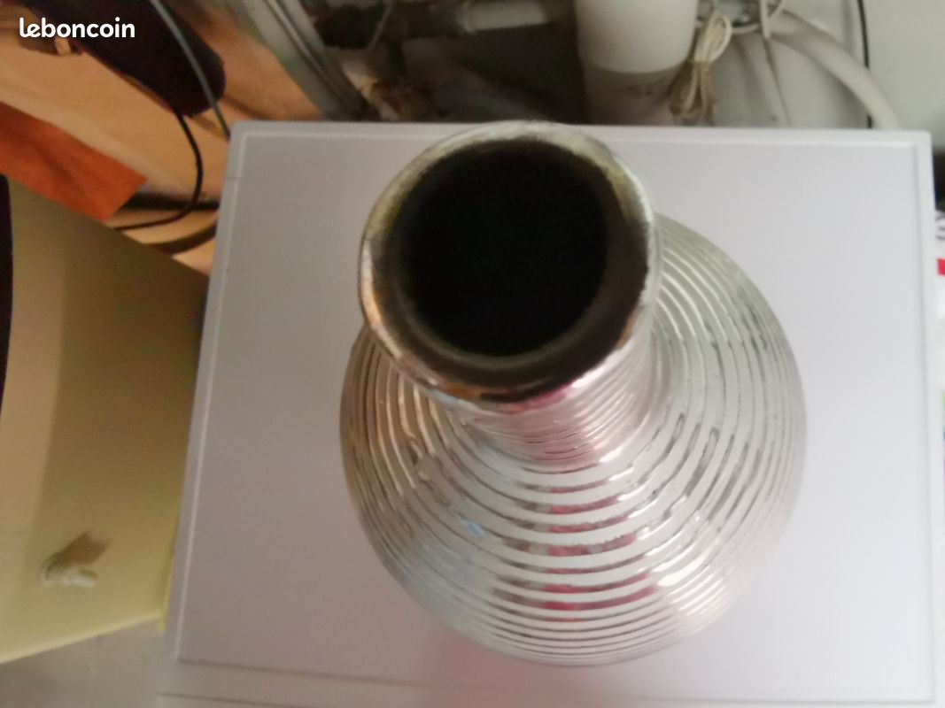 Vase decoratif argente (image 2)