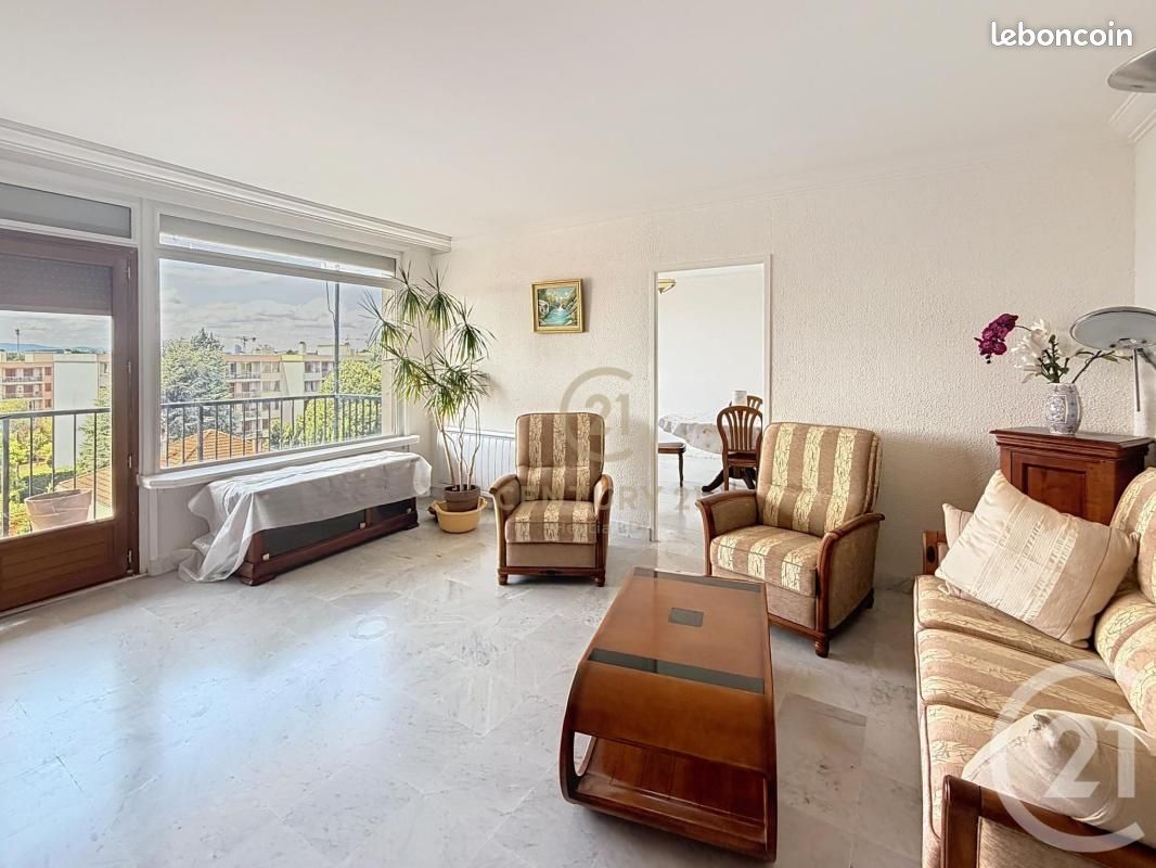 Appartement 3 pièces 79 m² · à Bron · 79 m² · 289 000 €