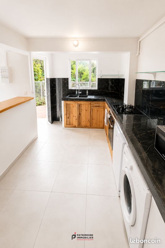 Appartement 3 pièces 70 m² · aux Abymes · 70 m² · 1 050 €/mois