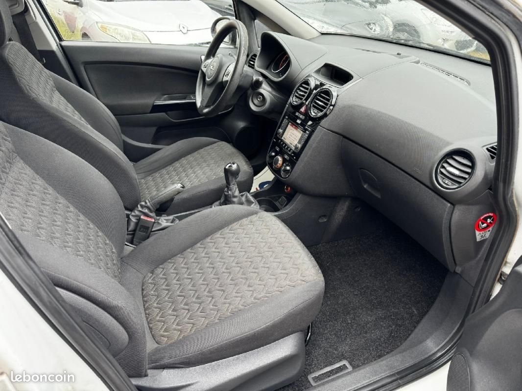 Opel Corsa 1.2 - 85 ch Twinport Graphite GPL (image 8)