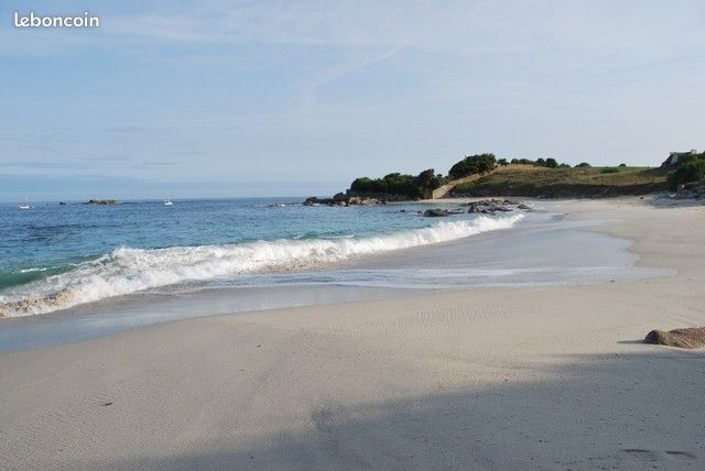 Terrain constructible à 200M de la mer et plage · à Plouescat · 105 000 €