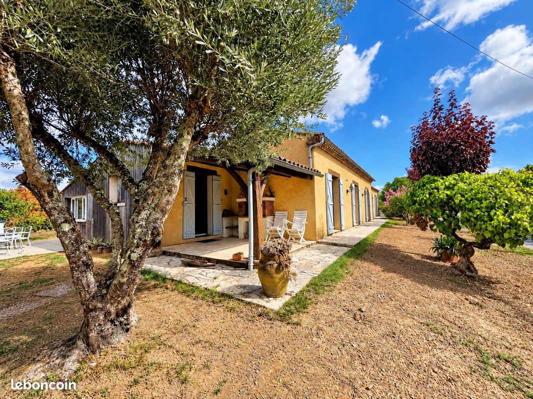 Maison 6 pièces 195 m² · à Cunèges · 195 m² · 328 600 €