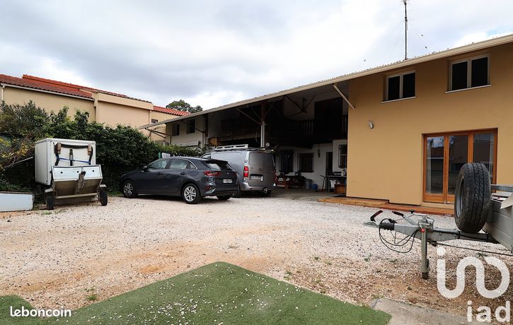 Maison 8 pièces 207 m²