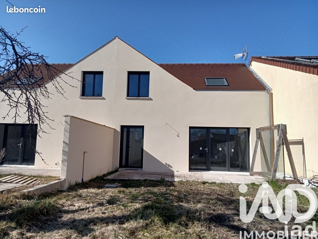 Maison 5 pièces 103 m² · à Coupvray · 103 m² · 349 000 €