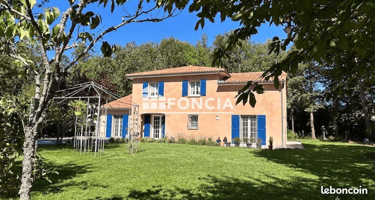 Maison 6 pièces 175 m² · à Boulazac Isle Manoire · 175 m² · 370 000 €