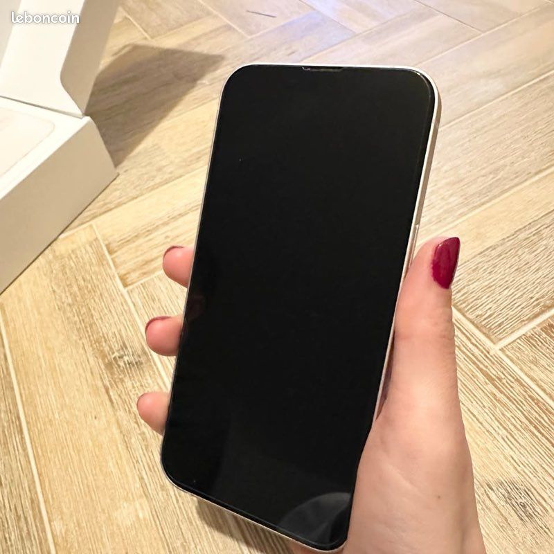 IPhone 13 (image 7)