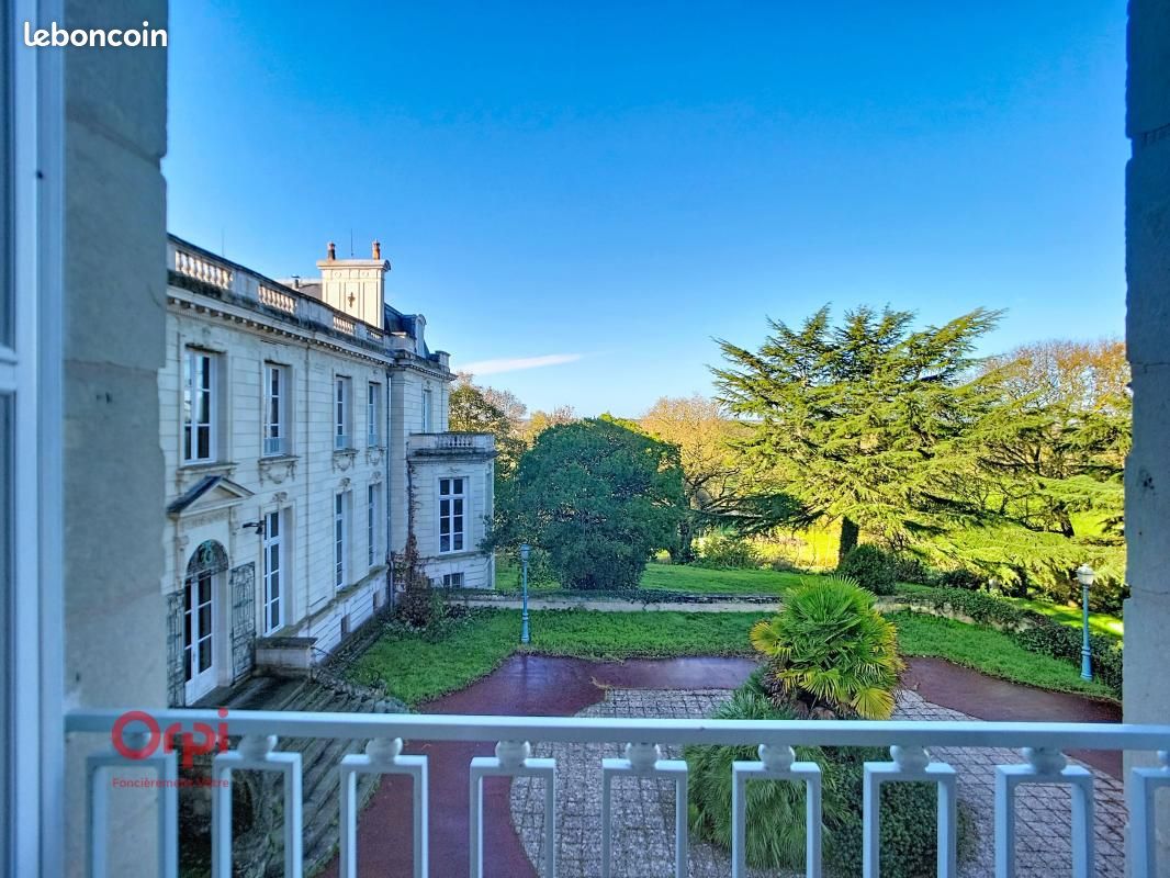 Appartement 4 pièces 118 m² · à Mûrs-Erigné · 118 m² · 1 290 €