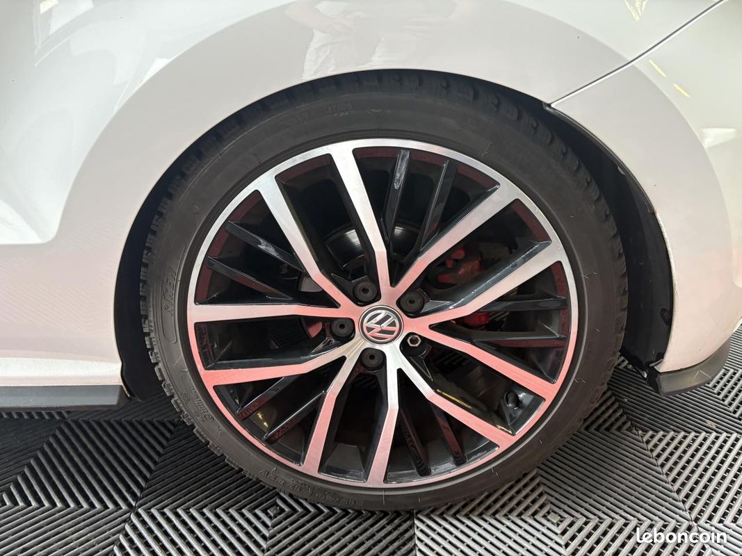 VOLKSWAGEN POLO 1.8 TSI 190 BLUEMOTION GTI ( toit ouvrant ) (image 20)