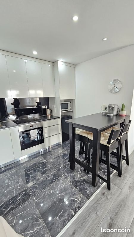 Appartement 1 pièce 30 m² · à Saint-Louis · 30 m² · 1 050 €/mois