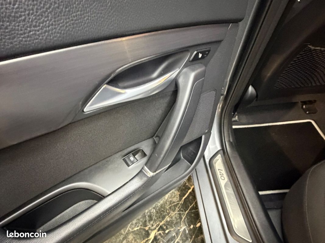 HYUNDAI i40 SW 1.7 CRDi 136 Pack Premium A (image 17)