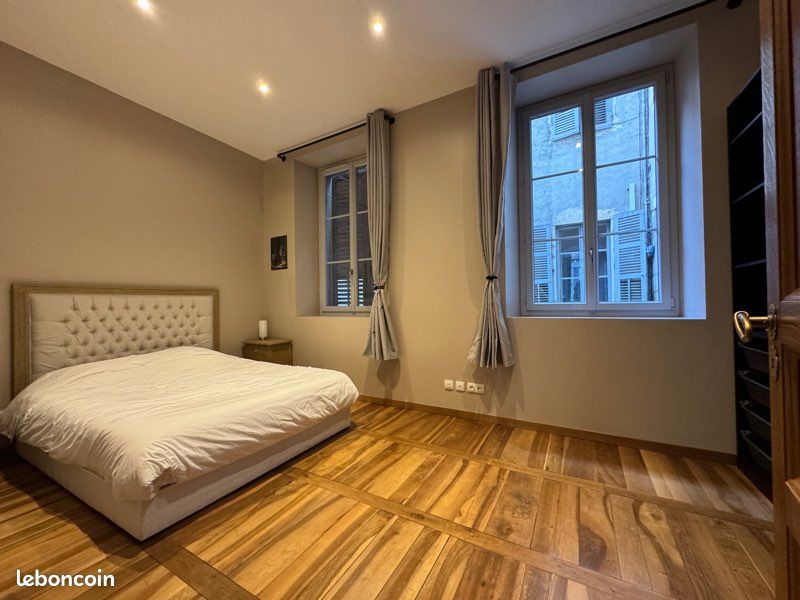 Appartement 2 pièces 81 m² · à Belley · 81 m² · 229 000 €