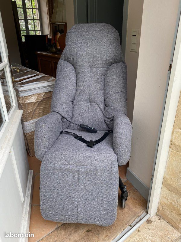 Fauteuil coquille neuf (image 1)