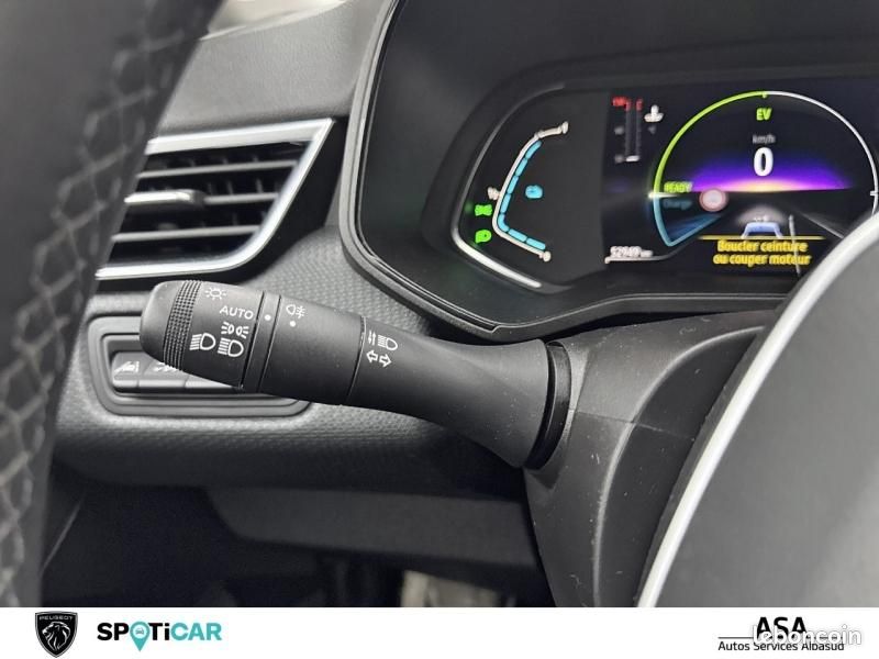 Renault Clio Réversible 1.6 E-Tech 145ch full hybrid Evolution (image 34)