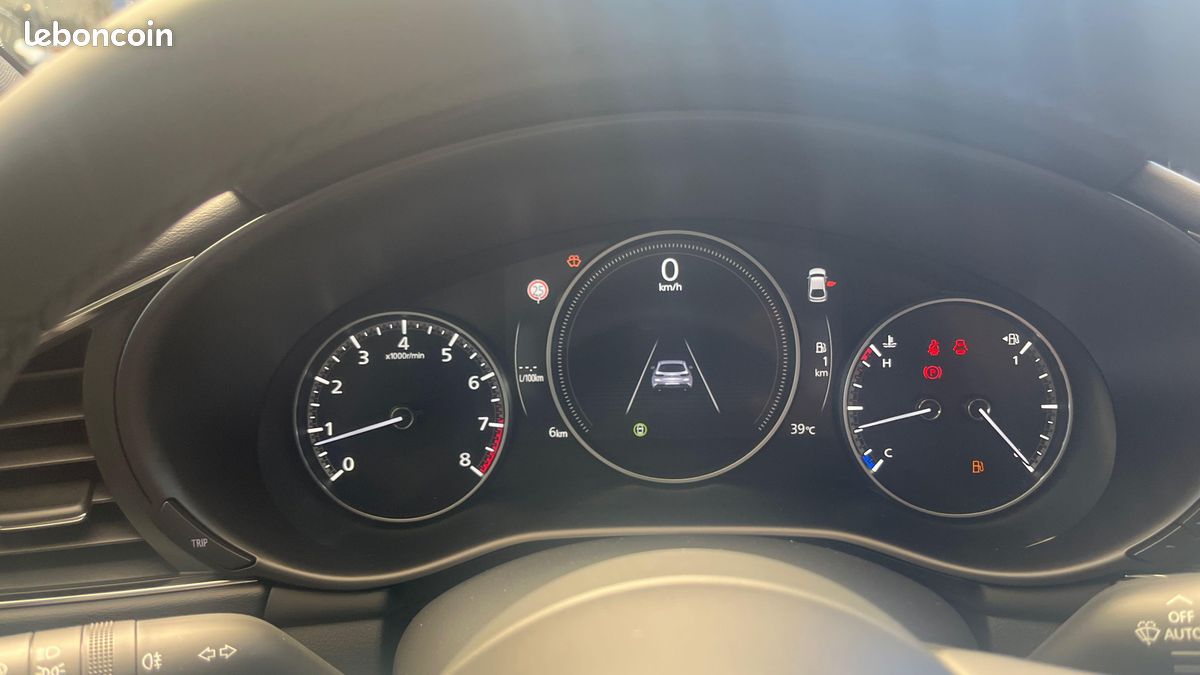 MAZDA Mazda3 5 portes 2.0L e-SKYACTIV-X M Hybrid 186 ch BVM6 Takumi (image 13)