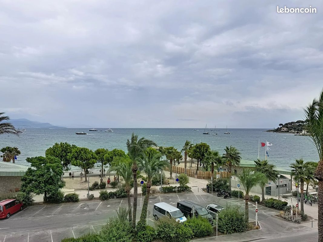 Appartement 1 pièce 27 m² · à Antibes · 27 m² · 330 000 €