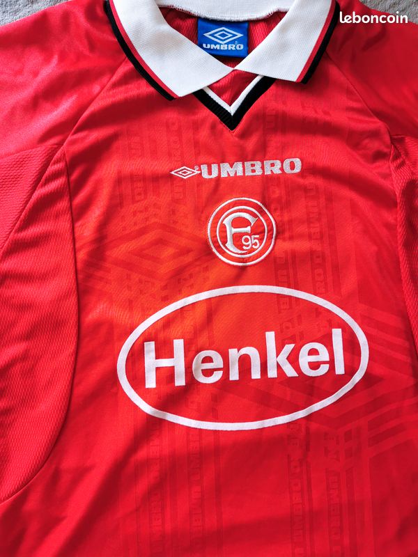 Maillot Puma Template année 90 – Vintage Football Area Maillot Puma Template année 90 – Vintage Football Area
