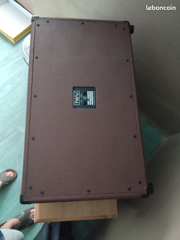 Cab. Hesu 2x12 vintage 30 avec housse (image 7)