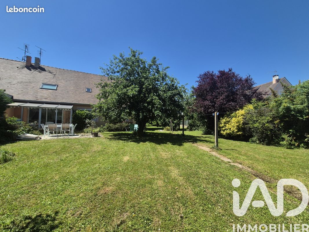 Maison 7 pièces 152 m² · à Lèves · 152 m² · 331 000 €