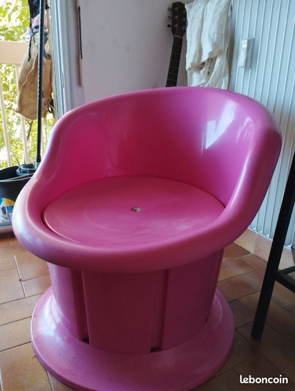 Fauteuil originale rose (image 1)