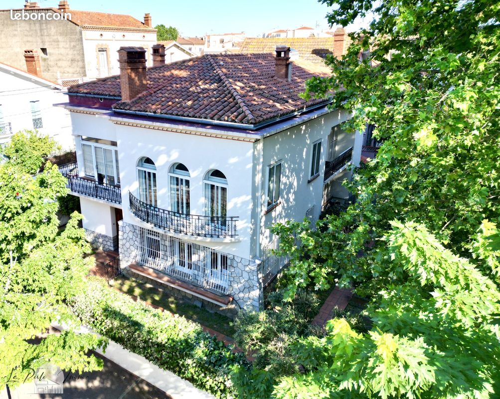 Maison 9 pièces 261 m² (image 2)