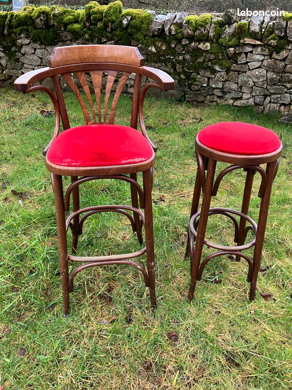 Lot 8 tabourets en bois (image 1)