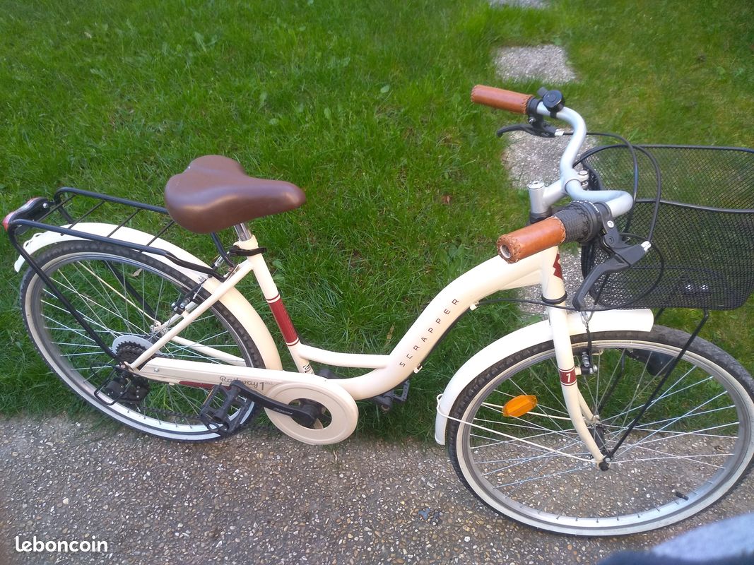 Railway Equipment Velo Vintage Bicycle Velo Outdoor Scrapper