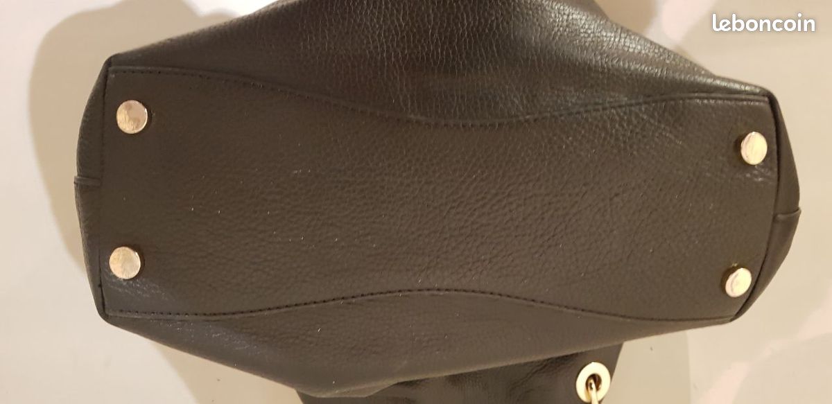 Sac à main Michael Kors en cuir de vachette (image 6)