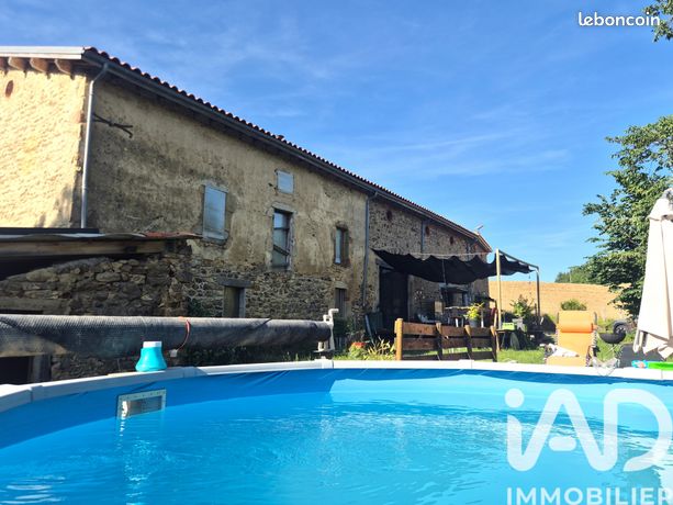 Maison 10 pièces 271 m²