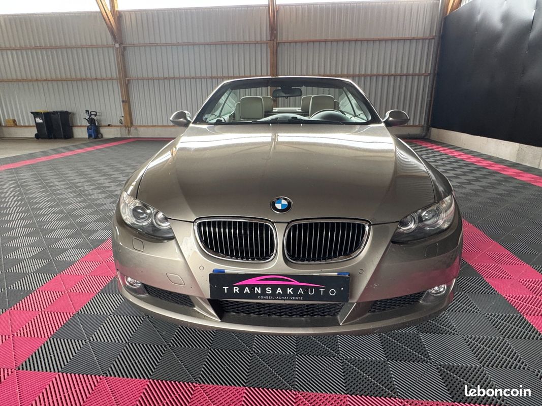 BMW SERIE 3 CAB E93 330i Luxe A (image 14)