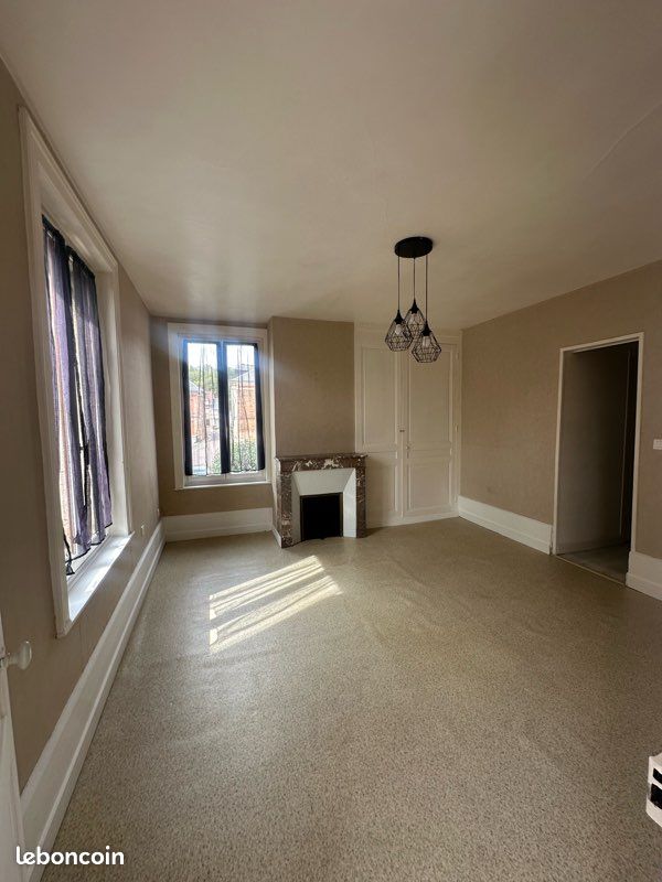 Appartement 3 pièces 58 m² · à Beaumont-le-Roger · 58 m² · 560 €