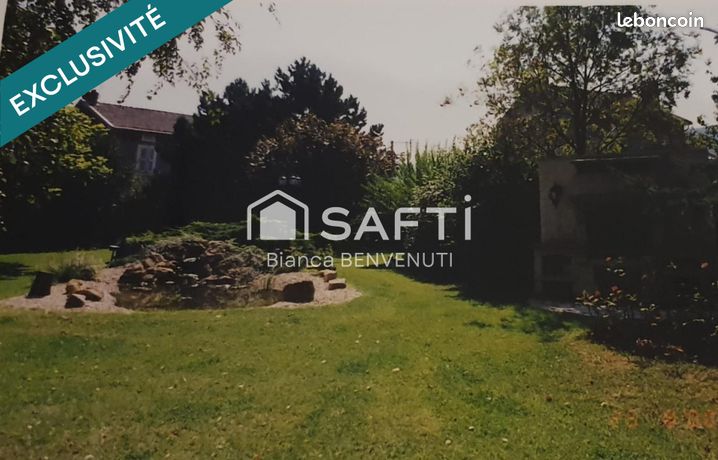 Maison 8 pièces 250 m²
