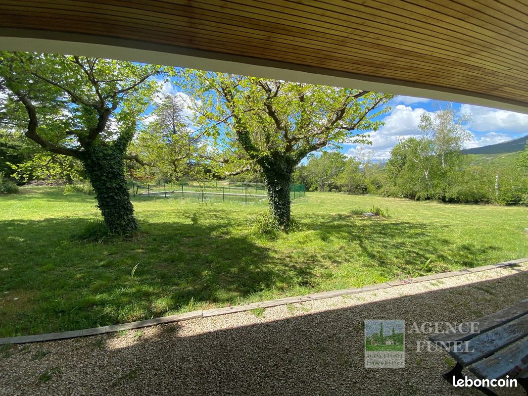 Maison 8 pièces 430 m² · à Saint-Vallier-de-Thiey · 430 m² · 1 165 000 €