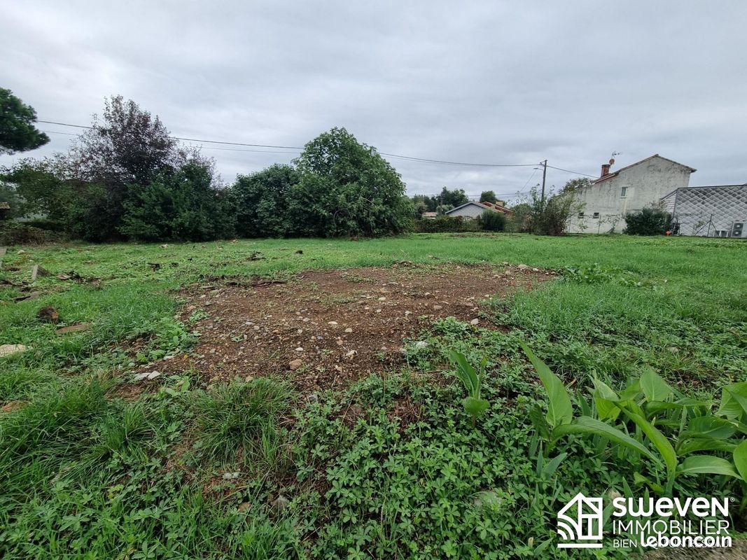 Terrain 640 m² · à Bérat · 640 m² · 77 000 €