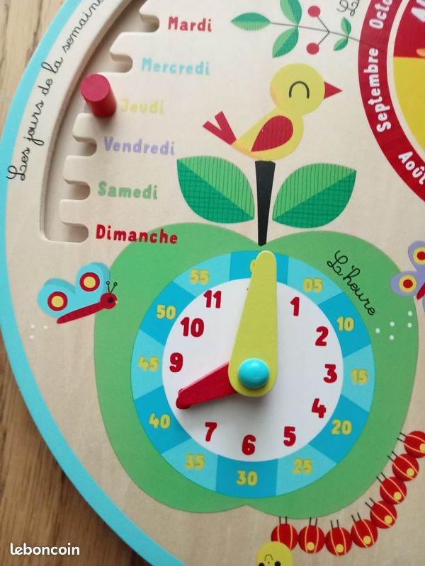 Small Foot Horloge éducative avec Calendrier Educate en Bois pour Apprendre Les horaires, etc., à partir de 3 Ans, 11625