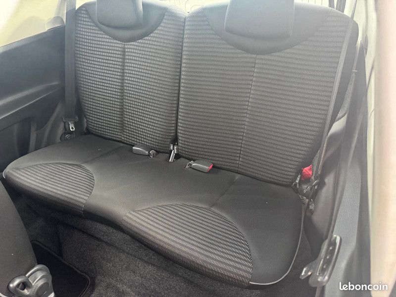 Peugeot 107 1.0 12V ACTIVE 3P AUTOMATIQUE (image 17)