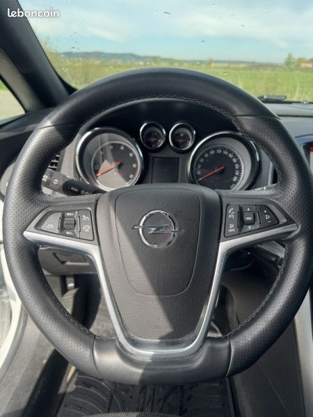 Opel ASTRA GTC 2.0 CDTI Biturbo (image 13)