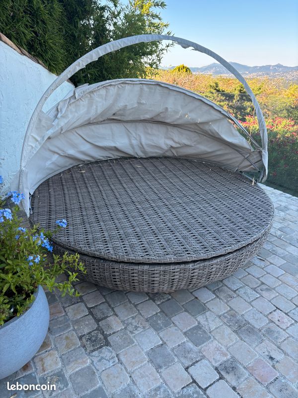 Bain de soleil rond (image 2)